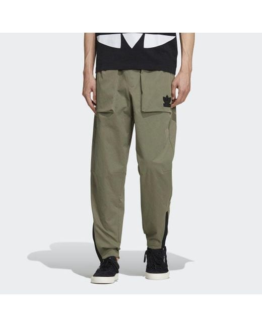 Adidas Green Originals Tech Pant Bundle Feet Sports Pants for men