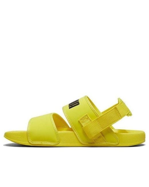 PUMA Yellow Leadcat Ylm Lite Sandal for men