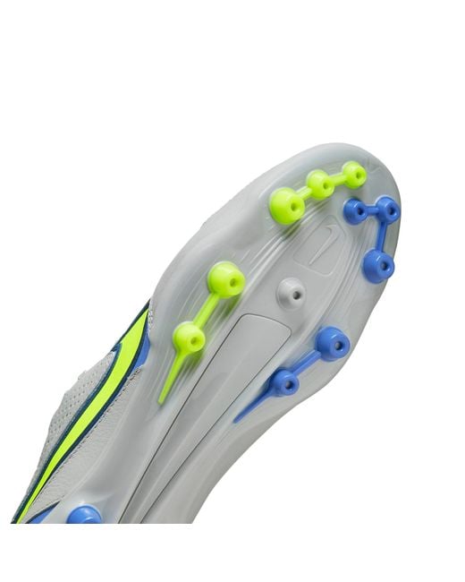 Nike White Legend 9 Pro Ag Soccer Shoes for men