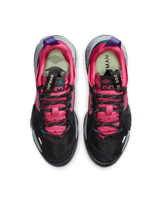 Nike Red Delta 'Mountainside' for men
