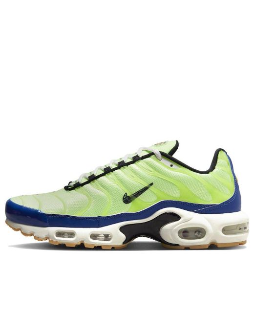 mint green air max plus