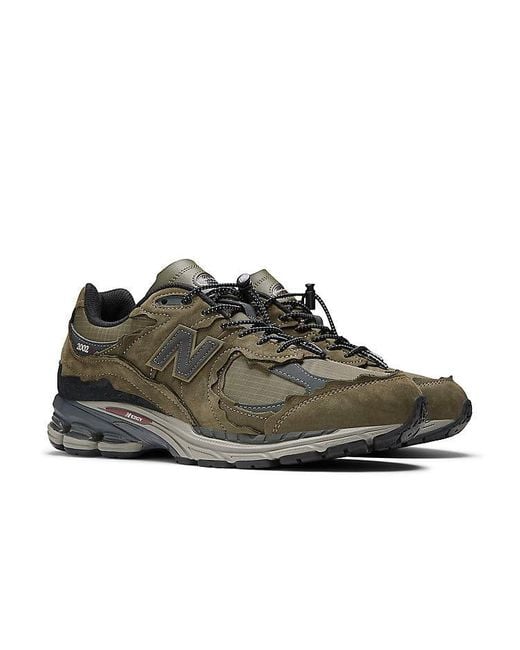 New Balance Black 2002R 'Protection Pack for men