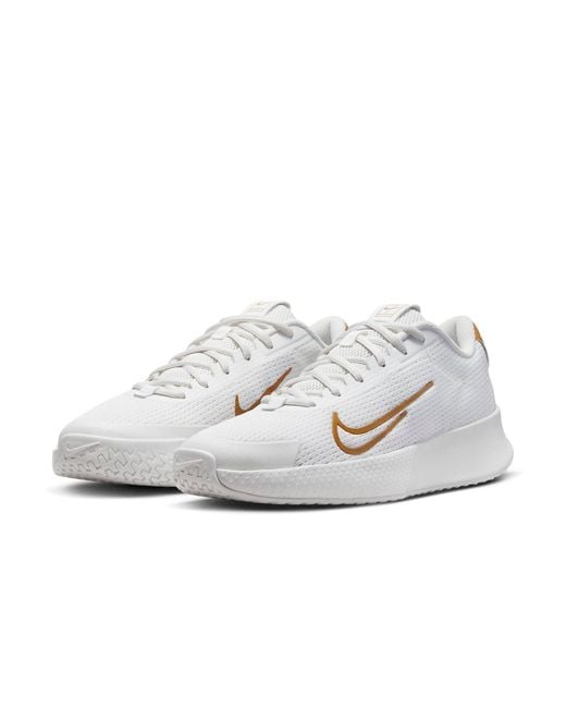 Nike White (Wmns) Court Vapor Lite 2 Hc 'Sail Desert Ochre'