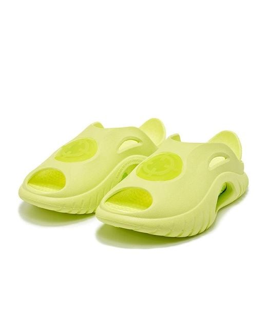 Rigorer Yellow Shark Sandals for men