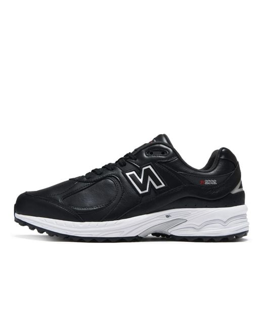 New Balance Black 2002R Golf for men