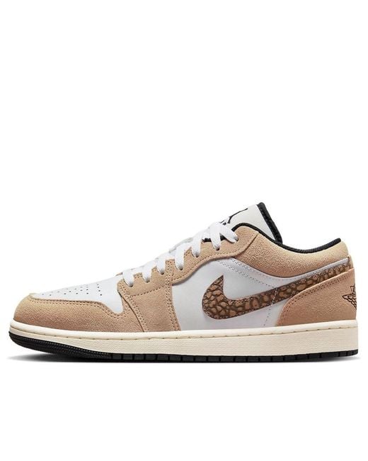 Nike White 1 Low Se Elephant' for men