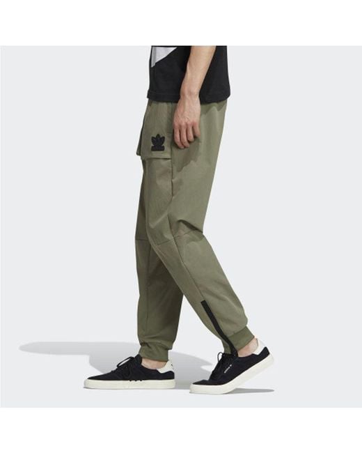 Adidas Green Originals Tech Pant Bundle Feet Sports Pants for men