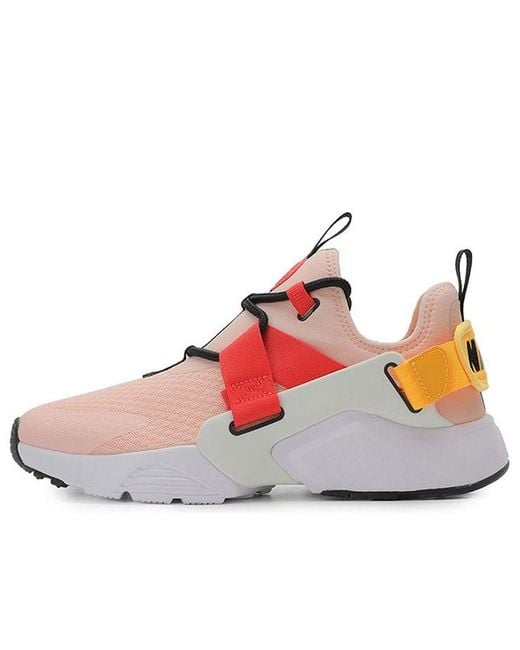 Nike Air Huarache City Low in Red | Lyst