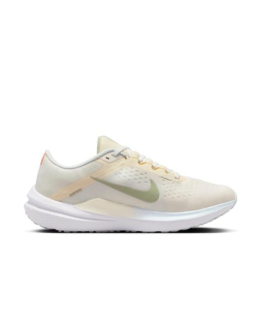 Nike White (Wmns) Air Zoom Winflo Running Shoes Sail Buff'