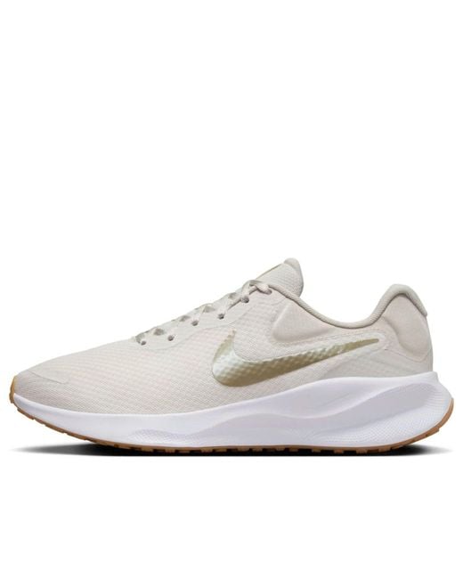 Nike White (Wmns) Revolution 7 'Phantom Light Bone'