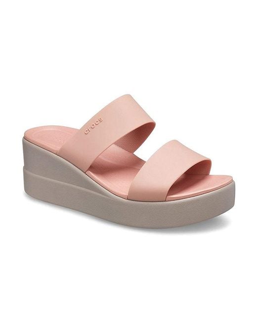 CROCSTM Brown (Wmns) Brooklyn Lightweight Pale Sandals