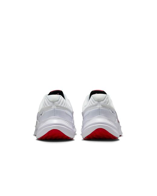 Nike White Quest 5 Road Running Shoes for men