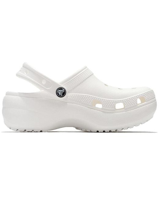 CROCSTM White (Wmns) Classic Clog Clouds Retro Beach Shoe