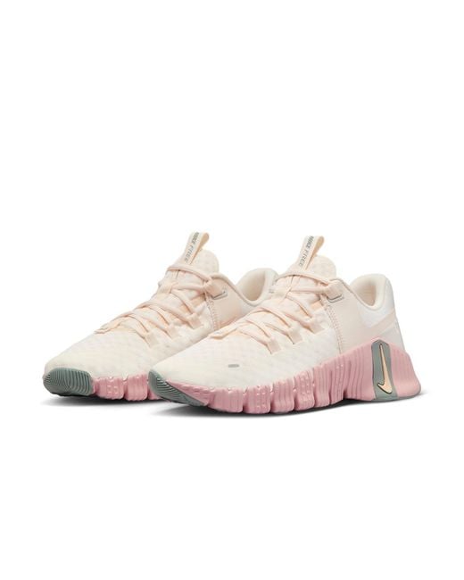 Nike Pink (Wmns) Free Metcon 5 Workout Shoes 'Pale Ivory Ice Peach'