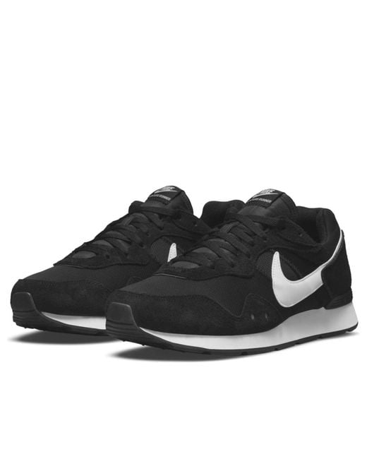 Nike Black Venture Runner Wide for men