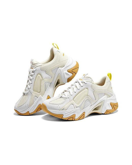 Skechers White (Wmns) Stamina V3