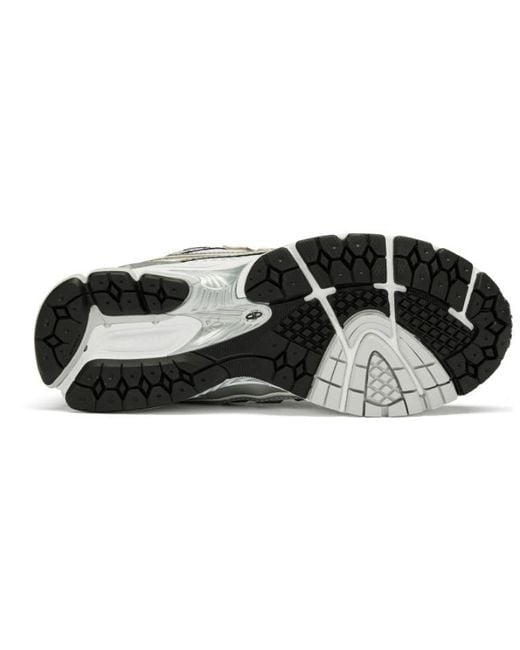 New Balance White 1906R Metallic' for men