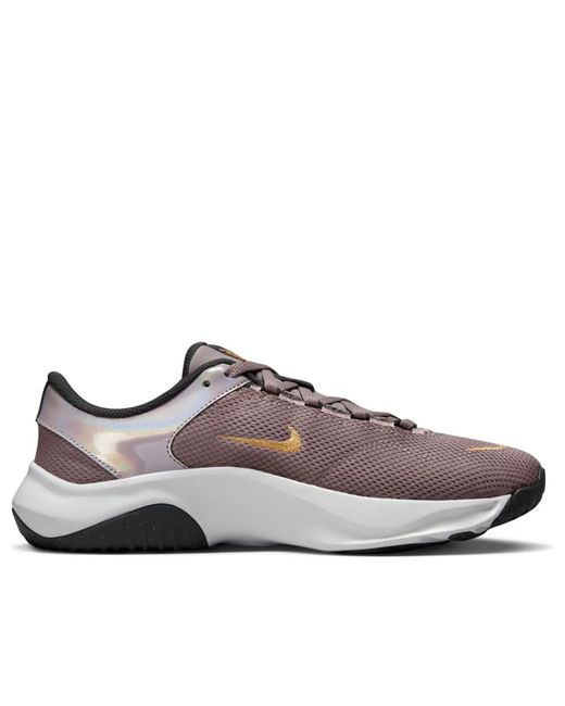Nike Brown (Wmns) Legend Essential 3 Next Nature Premium Smoke Metallic Copper'