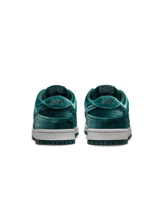 Nike Green (Wmns) Dunk Low Velvet'