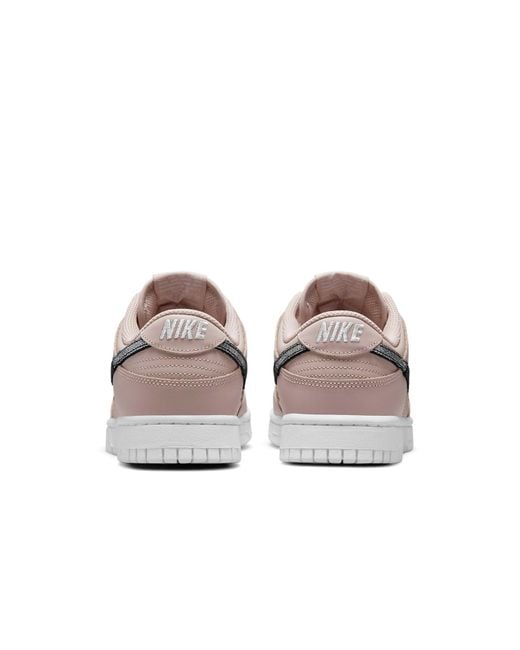 Nike Pink (Wmns) Dunk Low Se 'Primal'