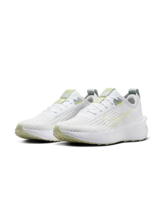 Nike White (Wmns) Interact Run Life Lime'