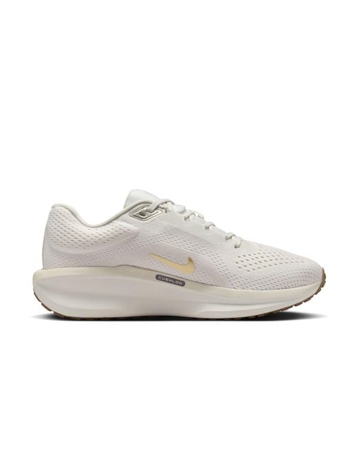 Nike White (Wmns) Air Zoom Winflo 11 Road Running Shoes 'Phantom'