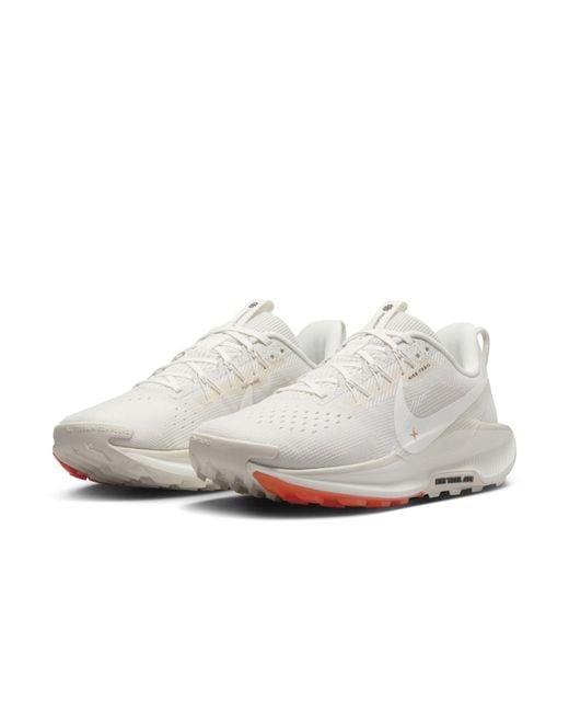 Nike White (Wmns) Pegasus Trail 5 'Phantom Picante'