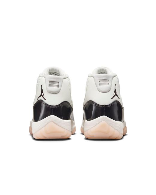 Nike White (Wmns) 11 Retro 'Neapolitan'