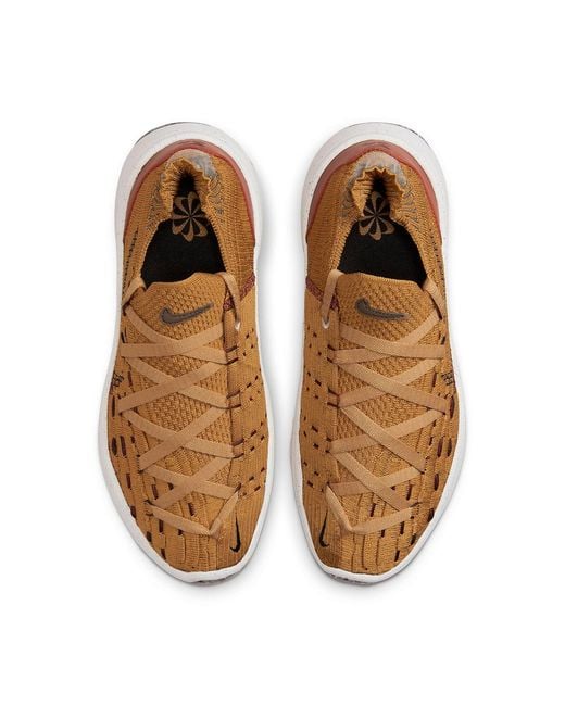 Nike Brown (Wmns) Space Hippie 04 'Wheat Dark Beetroot'