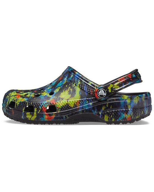 CROCSTM Blue Classic Tie Dye Pattern Beach Denim Sandals