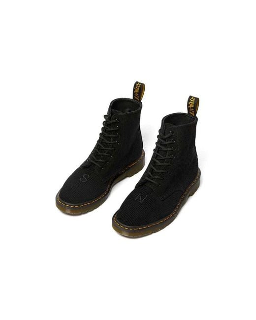 Dr. Martens Black 1460