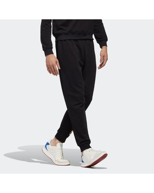 Adidas Black Neo Esntl Lg Tp 1 Metallic Logo Printing Bundle Feet Sports Pants/Trousers/Joggers for men