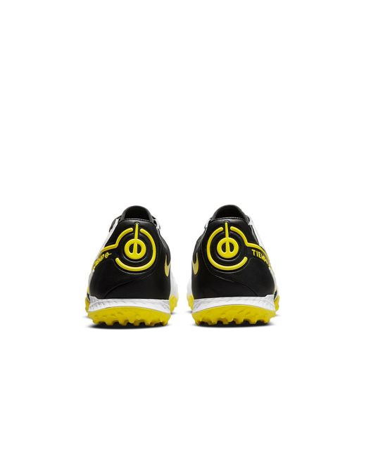 Nike White Legend 9 Academy Tf Turf Low-Top Soccer Shoes for men