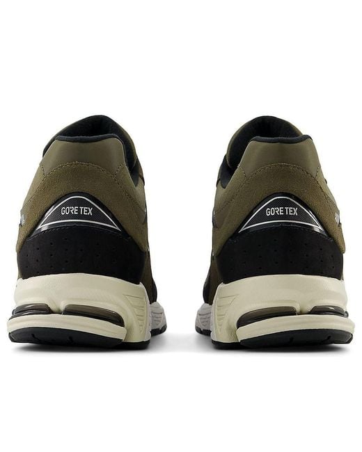 New Balance Black 2002R Gore-Tex for men