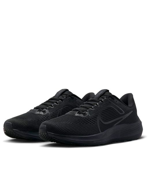 Nike Black Air Zoom Pegasus 40 Sneaker for men