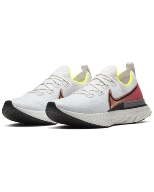 Nike White React Infinity Run Blast' for men