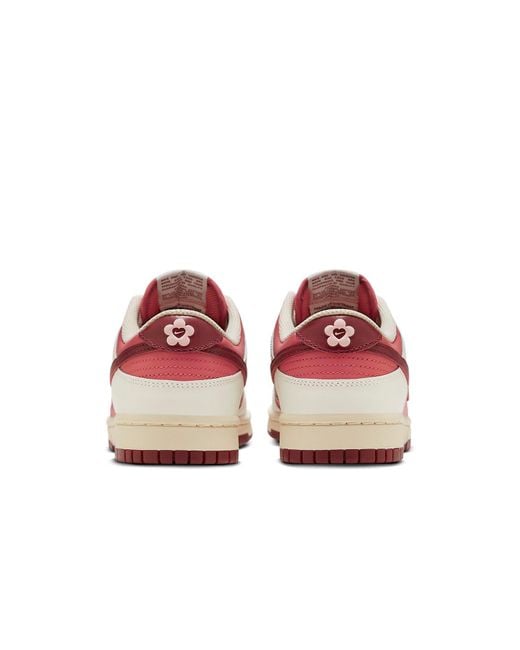 Nike Pink (Wmns) Dunk Low 'Valentine's Day 2024 Alternate'