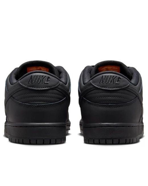 Nike Black Sb Dunk Low Pro 'Triple' for men