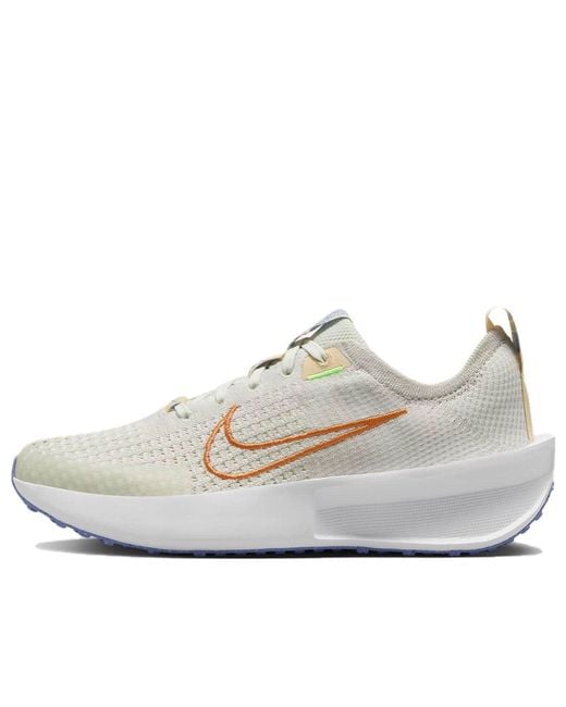 Nike White (Wmns) Interact Run 'Light Bone Sail'