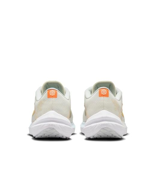 Nike White (Wmns) Air Zoom Winflo Running Shoes Sail Buff'
