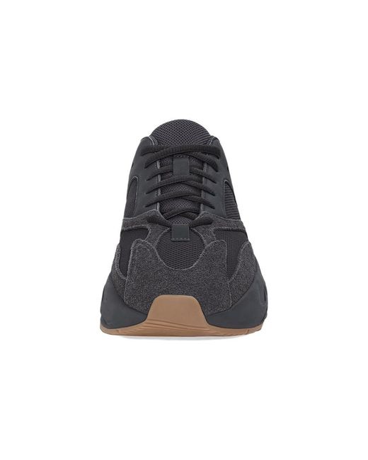 yeezy boost 700 all black