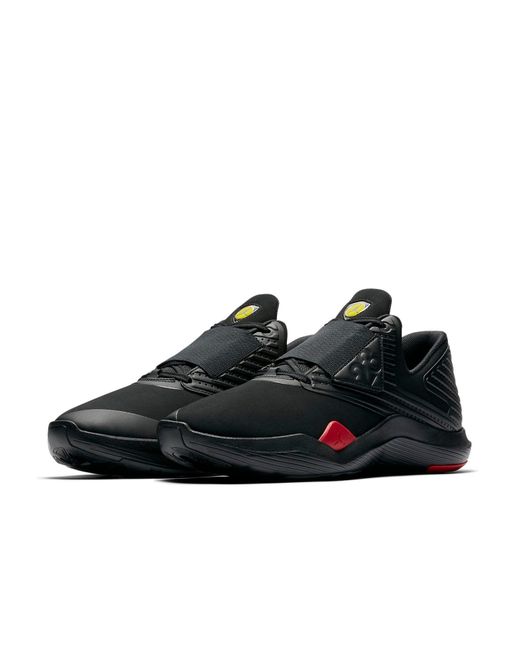 Nike Black Relentless 'Bred' for men