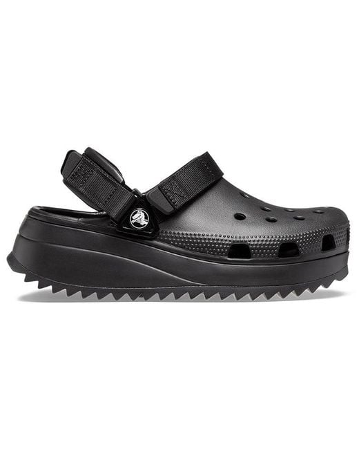 CROCSTM Black Classic Bae Clog W