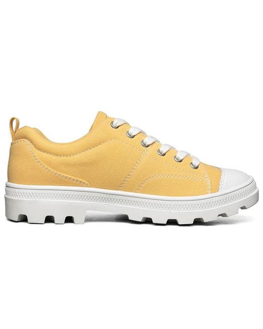 Skechers Roadies Low-top Sneakers in Yellow | Lyst