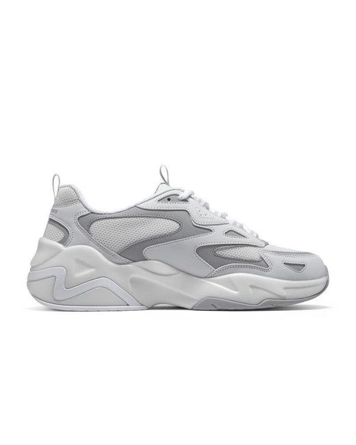Skechers White (Wmns) Dlites Hyper Burst Sneaker