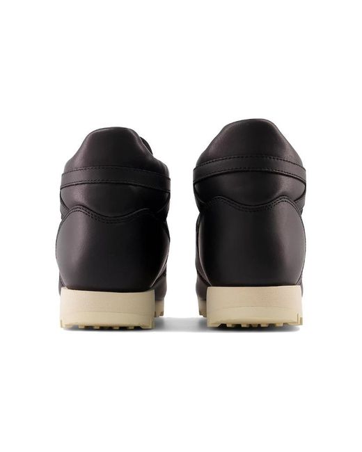 New Balance Black Rainier for men