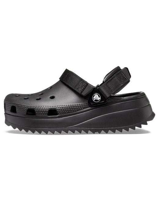 CROCSTM Black Classic Bae Clog W