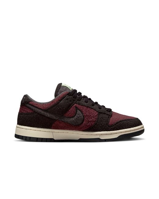 Nike Brown Dunk Low Se Fleece Pack Burgundy Crush (w)