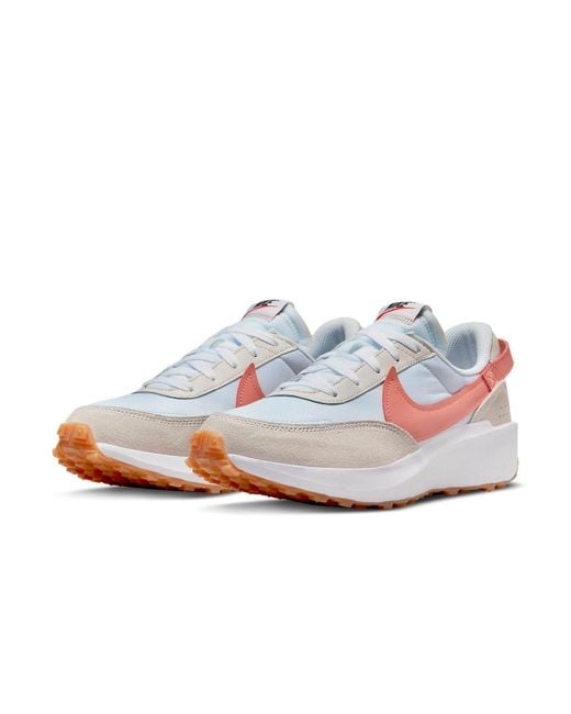 Nike White (Wmns) Waffle Debut Light Madder Root Gum'