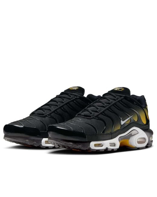 Nike Black Air Max Plus Shoes for men